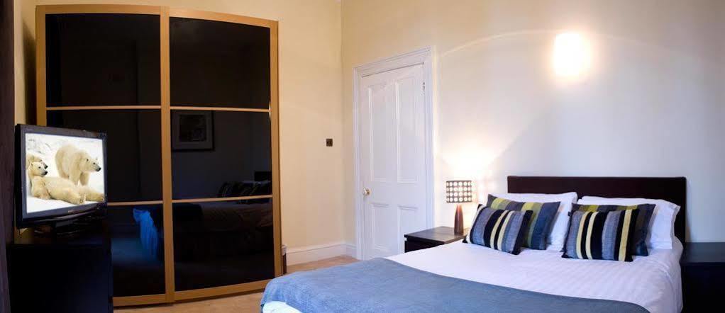 Victoria Park Lodge Leamington Spa Esterno foto