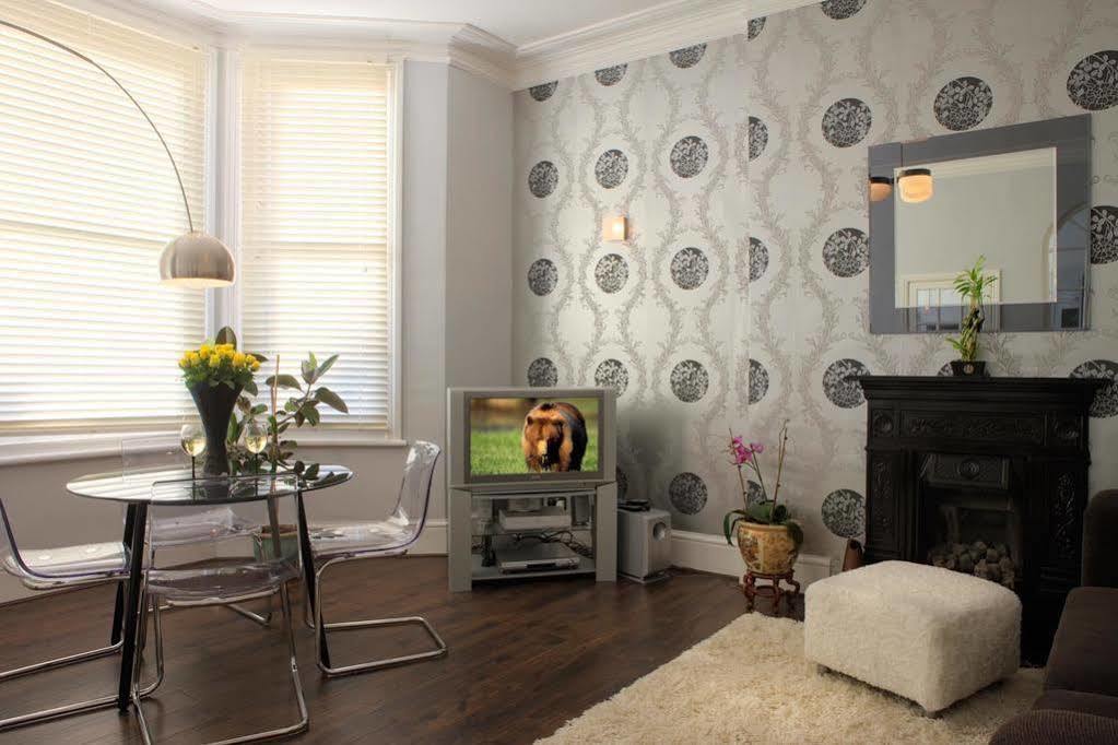 Victoria Park Lodge Leamington Spa Esterno foto