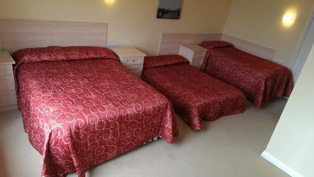 Victoria Park Lodge Leamington Spa Esterno foto